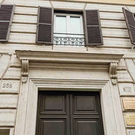 Apartament Luxury In The Center With View Rzym